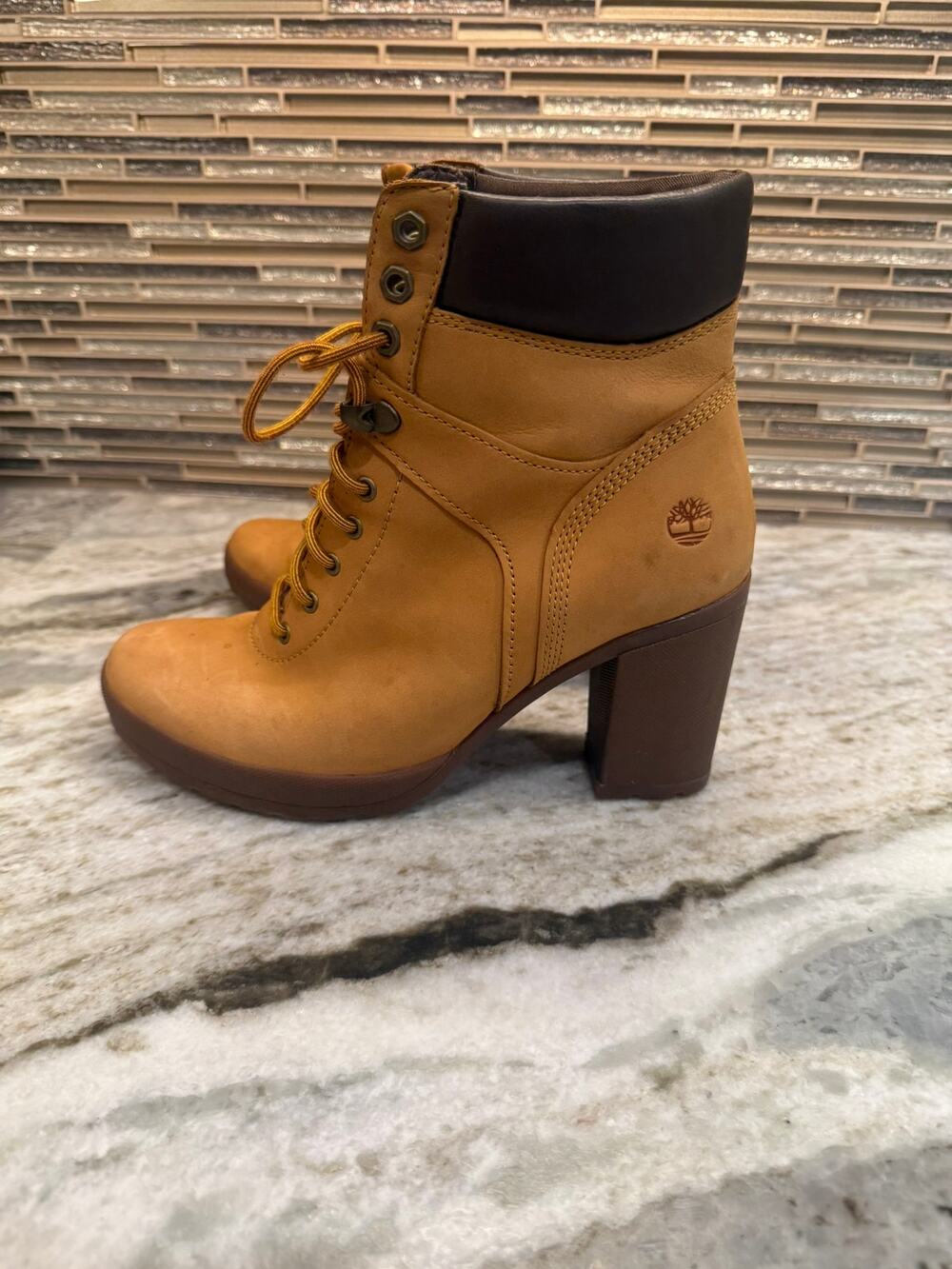 Timberland Camdale Womens 8.5 Wheat Nubuck Lace Up Block Heel Ankle Boots A1KD3